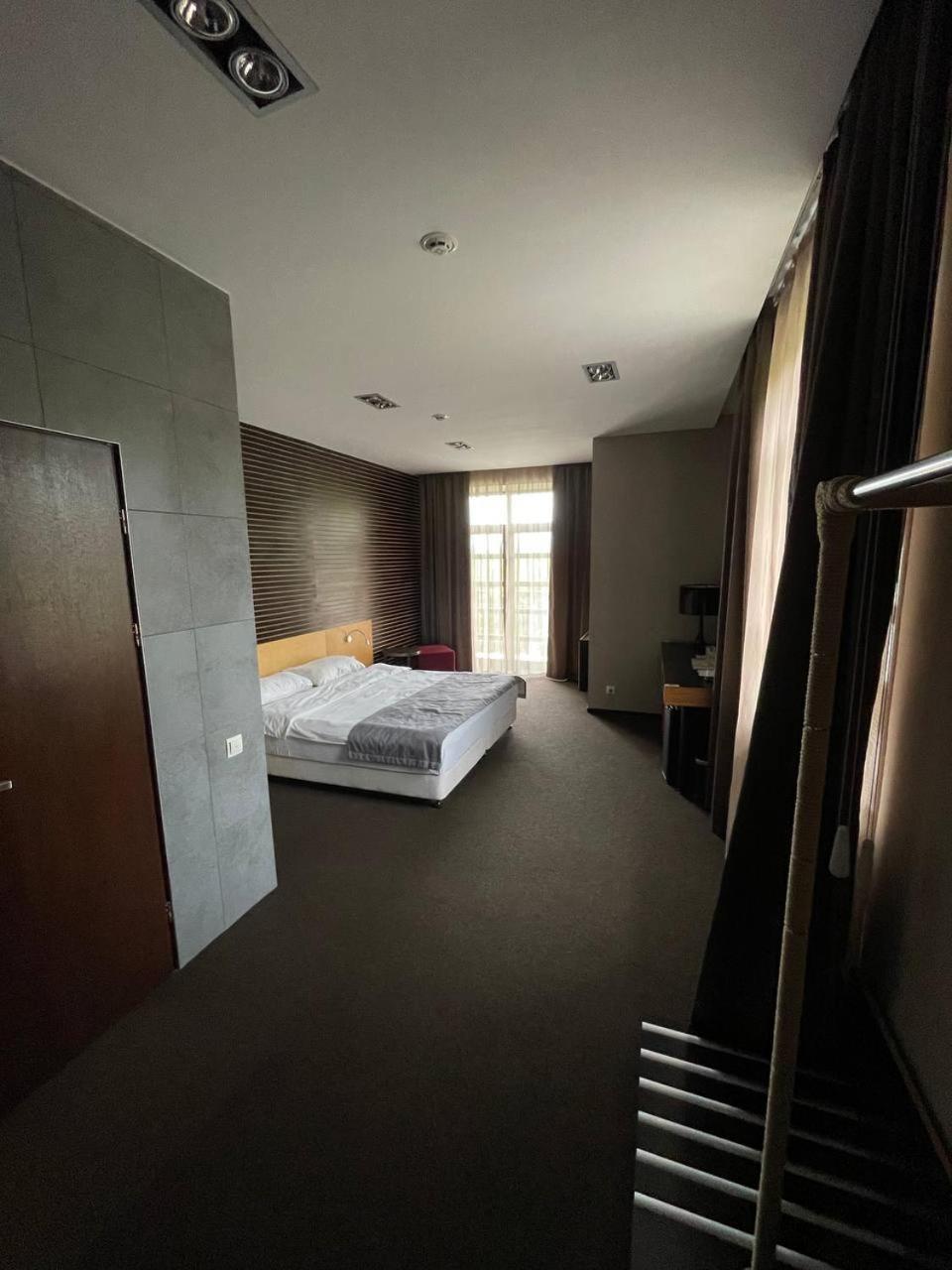 Park Hotel Switzerland Obariv Exterior photo